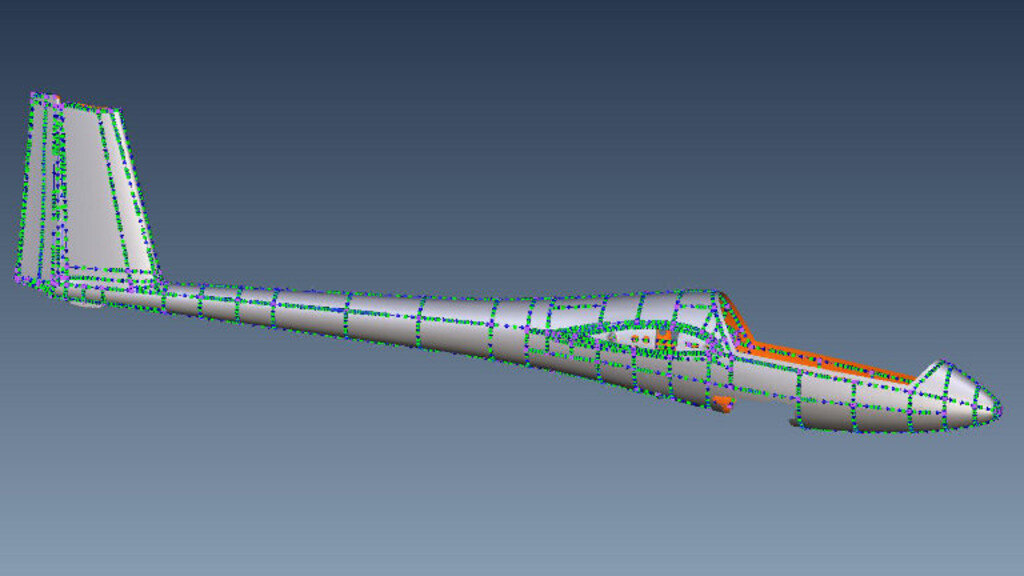 Flächenrückführung - Segelflieger Seitenansicht - Polygonalmodell mit Kurvennetzwerk für NURBS-Berechnung.