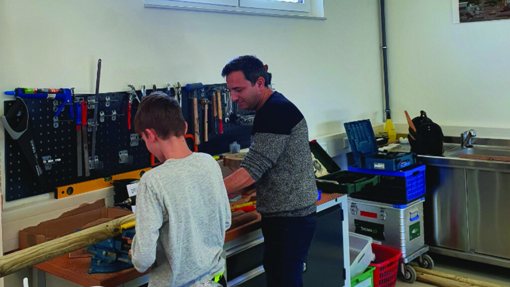 Construction of the perch